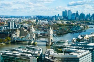 英国可再生能源部署加速 风电与太阳能装机稳步增长
